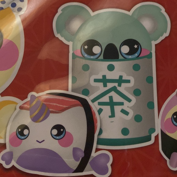 SQUEEZAMALS World of Food Sushi Bowl Plush, 5 Mini Stuffed Animals, Scented, 3+ - Picture 4 of 7